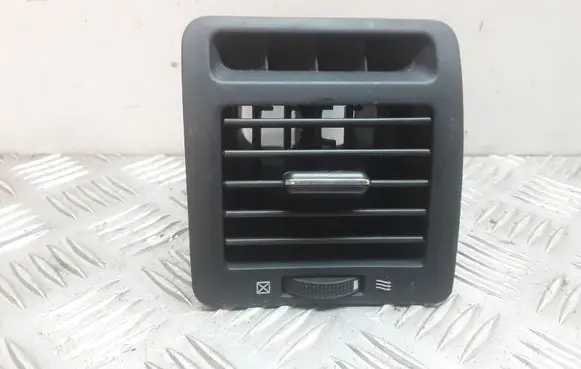 Toyota Corolla Verso E121 Dashboard side air vent grill/cover trim 5566013020