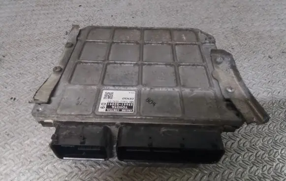 Toyota Auris 150 Engine control unit/module MB1758009592 8966102D91