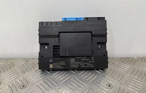 Audi Q5 SQ5 Gateway control module 8W6907468F 8W6907468E