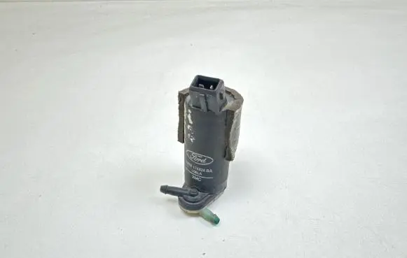 Ford Focus Windscreen/windshield washer pump 93BB17K624BA