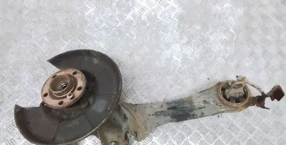 Volvo V70 Rear wheel hub 6G915A968