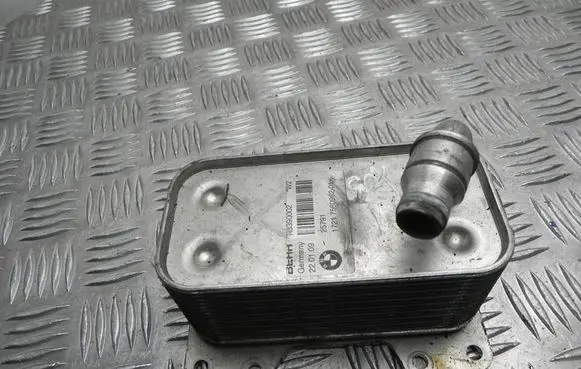BMW 5 E60 E61 Engine oil radiator 7560962