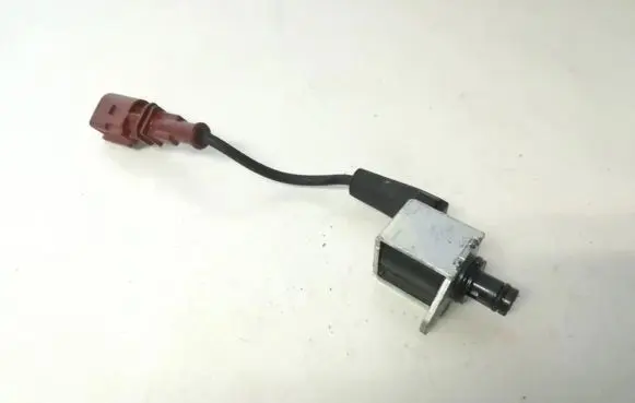 Volkswagen Golf VII Turbo solenoid valve 04l907284