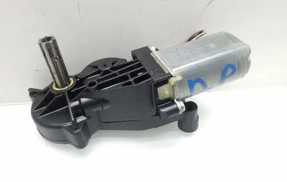 Mercedes-Benz E W212 Seat adjustment motor 0390203326