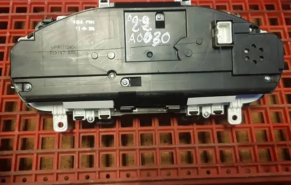 Volvo V40 Speedometer (instrument cluster) 769212-810U