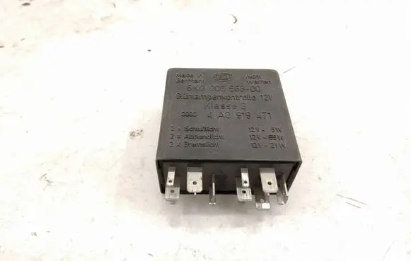 Audi A6 S6 C5 4B Cruise control relay 4A0919471 5KG006568-00