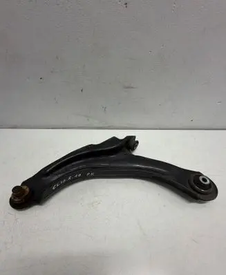 Renault Clio IV Front lower control arm/wishbone 
