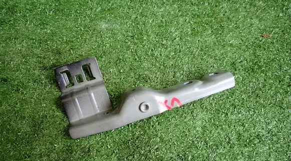 BMW X1 F48 F49 Fender mounting bracket 7435946