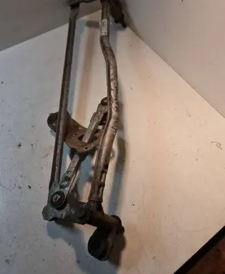 Front wiper linkage and motor