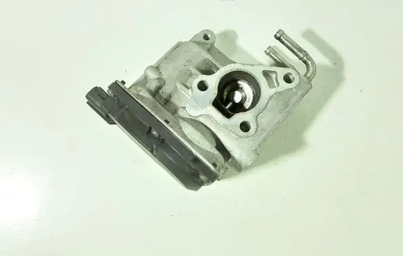 Toyota Verso EGR valve R4718