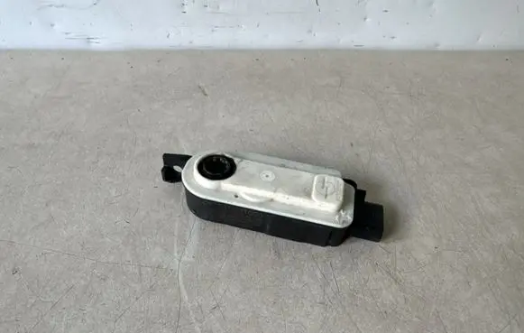Mercedes-Benz GLE W167 Radiator active air flap actuator 5878R1000 23274P45353
