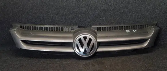 Front bumper upper radiator grill