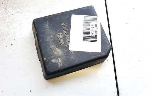 Mercedes-Benz CLK A208 C208 Fuse box cover 2025450803