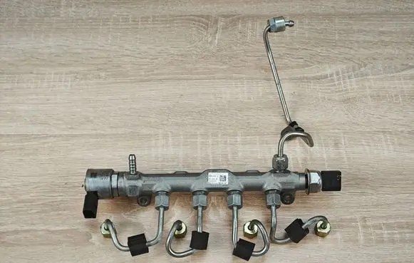 Audi A6 C7 Fuel main line pipe 04L089G 04L130764C 04L906054