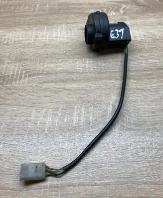 BMW 5 E39 Engine control unit/module fan 1745182 0130002831