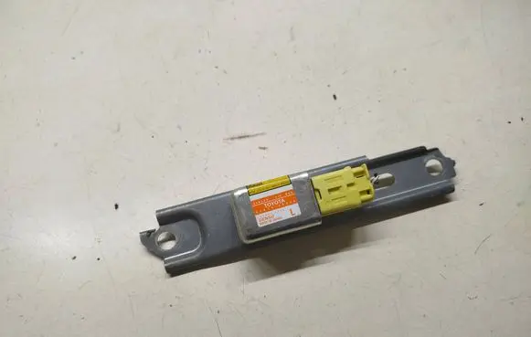 Lexus RX 330 - 350 - 400H Airbag deployment crash/impact sensor 8983048020 1879000720