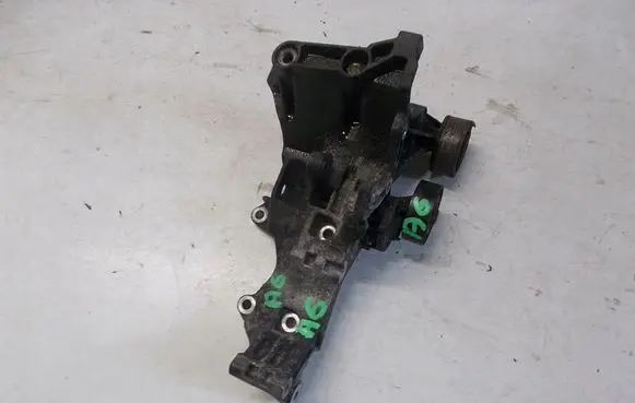 Audi A6 S6 C6 4F Generator/alternator bracket 