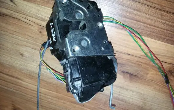 Citroen Xsara Picasso Front door lock