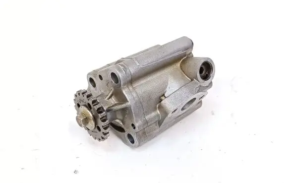 Ford Focus Oil pump CM5E6600AA 13T0563376AA LF0214111