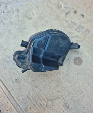 Vacuum air tank