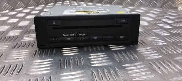 Audi A4 S4 B7 8E 8H CD/DVD changer 8E0035111D