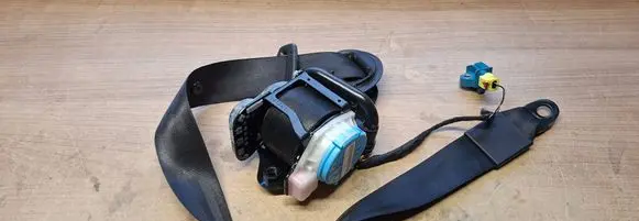 Audi Q3 8U Front seatbelt 8U0857706A 5K0959351A