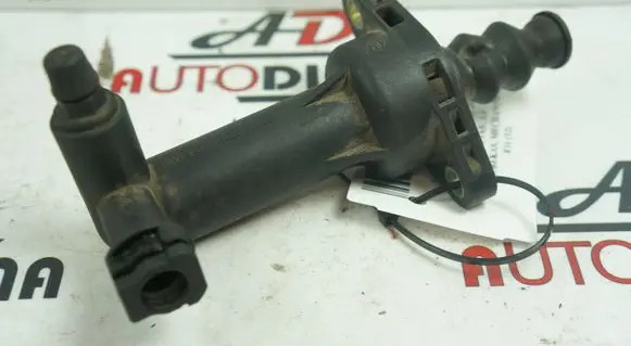 Audi A1 Clutch slave cylinder 5Q0721261
