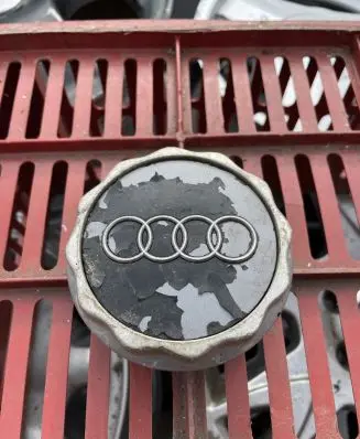 Audi A6 S6 C5 4B Original wheel cap 0924511