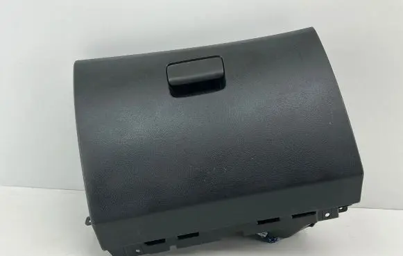 Mercedes-Benz A W176 Glove box A17668001919 1DDAB0LE