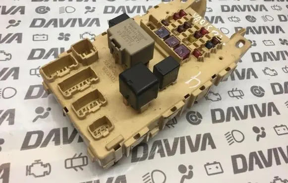 Toyota RAV 4 (XA10) Fuse module 81980-50030