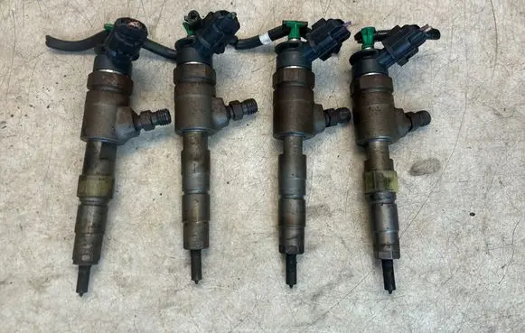 Peugeot 2008 I Fuel injectors set 0445110340 870692