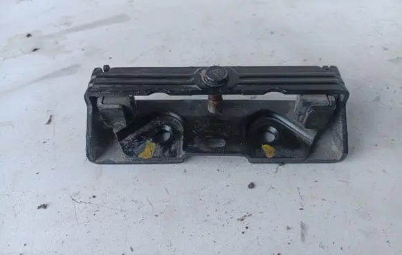 BMW X5 E53 Loading door lock loop/hook striker 8408859