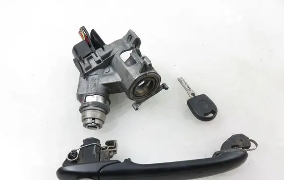 Volkswagen Polo III 6N 6N2 6NF Ignition lock 357905851