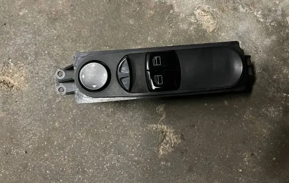 Mercedes-Benz Vito Viano W638 Other switches/knobs/shifts A6395450113 ZZGS003