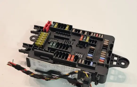 BMW 1 F20 F21 Fuse module 926111103 10688710