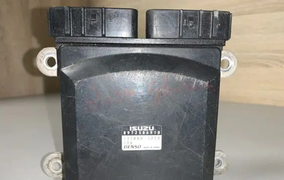 Opel Signum Engine control unit/module 8972586910 1310001270