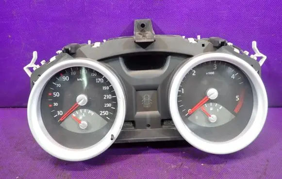 Renault Megane II Speedometer (instrument cluster) 8200462283B