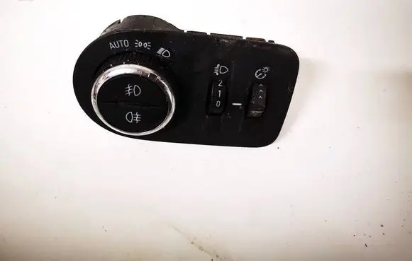Opel Astra K Light switch 39050757