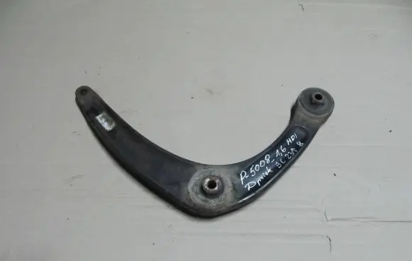 Peugeot 5008 Front lower control arm/wishbone 833547