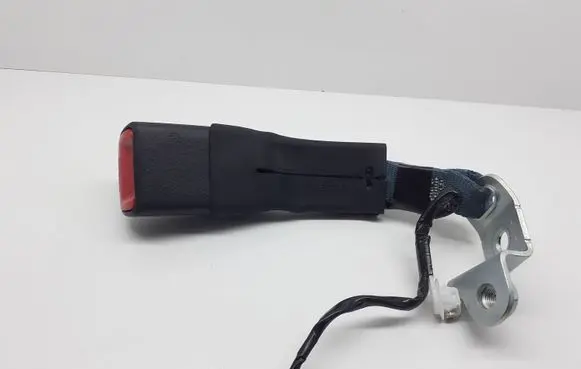 Lexus CT 200H Rear seatbelt buckle 155831