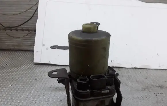Skoda Fabia Mk2 (5J) Power steering pump 6Q0423156AB