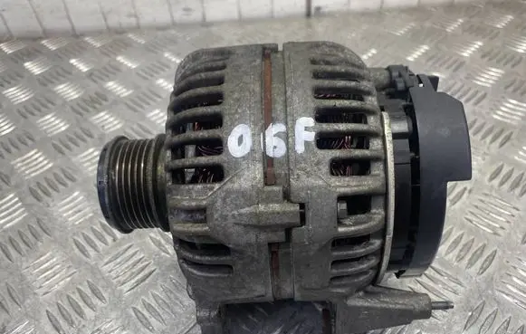 Volkswagen Touran I Generator/alternator 06F903023F 0124525091