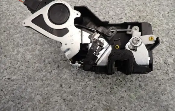 Hyundai Matrix Rear door lock