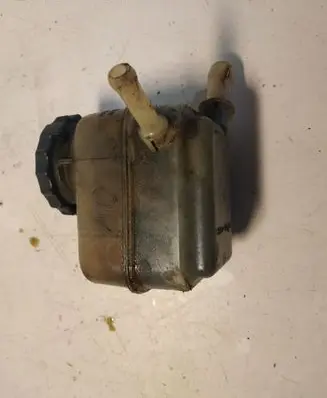 Toyota Avensis T220 Power steering fluid tank/reservoir 0515