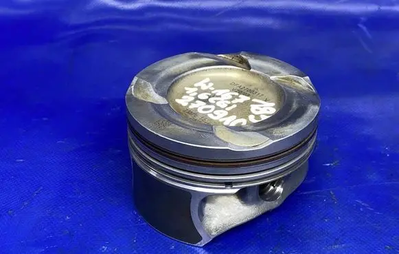 Mercedes-Benz A W176 Piston DFA2700317 0833135 A2700317