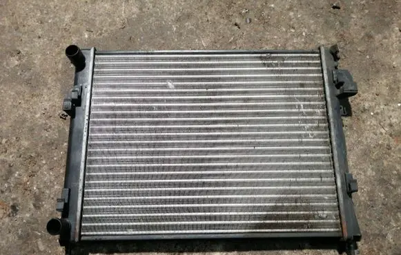 Renault Trafic II (X83) Coolant radiator