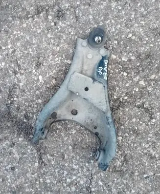 Dacia Duster Front lower control arm/wishbone