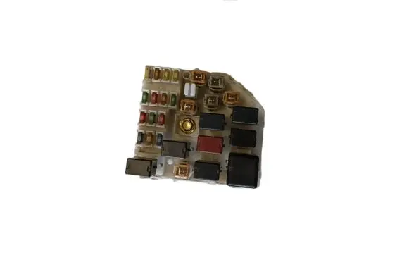 Toyota RAV 4 (XA20) Fuse module 073895