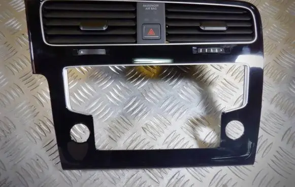 Volkswagen Golf VIII Radio/GPS head unit trim 5G1819743D