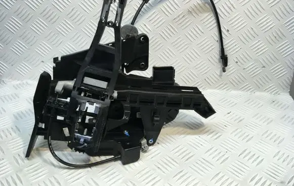 Ford Focus C-MAX Rear door lock 3M5A-R26412-EP